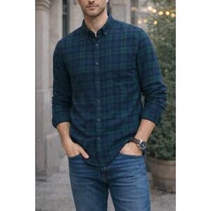 Uniqlo Mens Large Navy Green Blackwatch Plaid Flannel Button Down Shirt